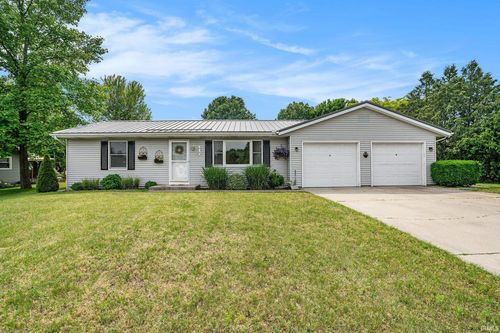 513 Sunset Ln, Middlebury, IN, 46540-9585 | Card Image