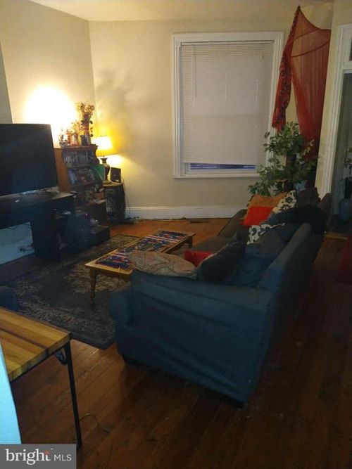 3315 Cresson St, PHILADELPHIA, PA, 19129-1637 | Card Image