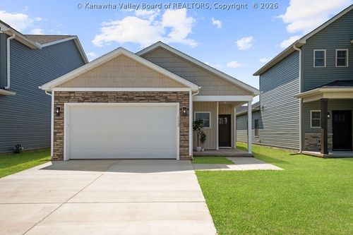 113 Ruffner Cir, Fraziers Bottom, WV, 25082-8302 | Card Image