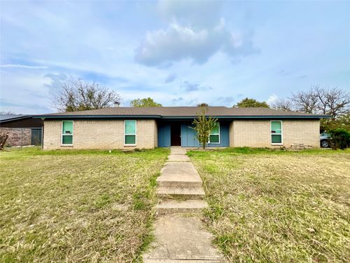 3241 Bunker Hill Dr, Forest Hill, TX, 76140-1901 | Card Image