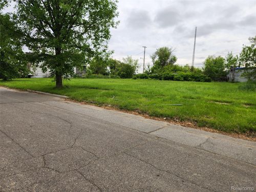 4454 15th St, Detroit, MI, 48208-2127 | Card Image