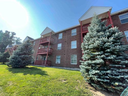 200-96 Powers St, Milford, NH, 03055-8946 | Card Image