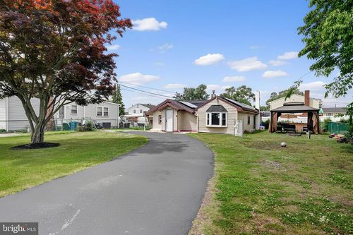 120 Dobbs Ave, BELLMAWR, NJ, 08031-2108 | Card Image
