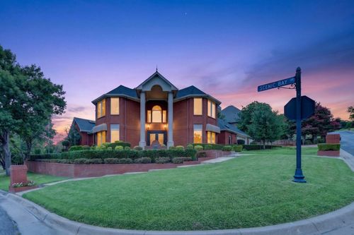 5811 Scenic Bay Ct, Arlington, TX, 76013-5243 | Card Image