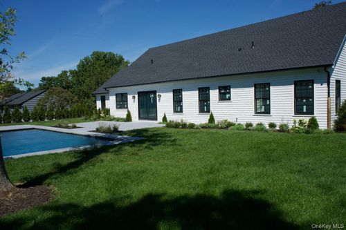189 Shade Tree Lane, Riverhead, NY, 11901 | Card Image