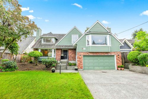 2372 Kings Ave, West Vancouver, BC, V7V2C4 | Card Image