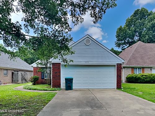 1175 Wilson Rdg, Lake Cormorant, MS, 38641-9704 | Card Image