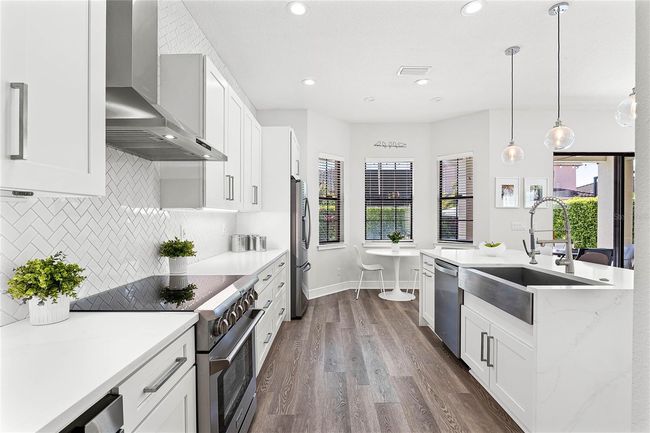 10454 Siddington Dr, House other with 5 bedrooms, 4 bathrooms and null parking in ORLANDO FL | Image 5