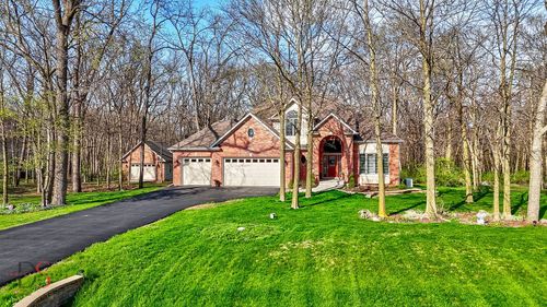 8940 N Stonewall Dr, Newark, IL, 60541-9519 | Card Image