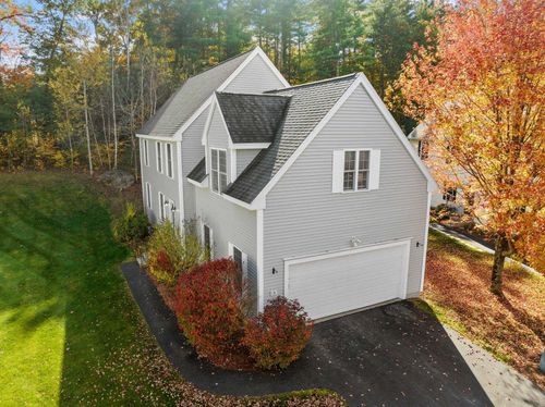 131 Forest Hill Way, Manchester, NH, 03109-5147 | Card Image