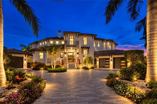 206 6th St E, TIERRA VERDE, FL, 33715-2243 | Card Image