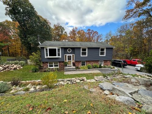 46 Fairview Ter, Sussex, NJ, 07461-1214 | Card Image