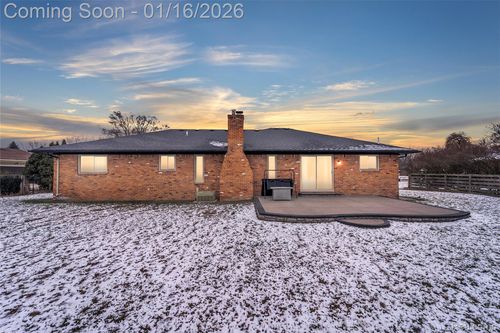 49685 Richardson Dr, Shelby Twp, MI, 48315-3842 | Card Image