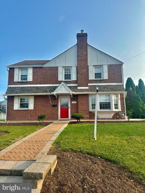 2432 W Chester Pike, Broomall, PA, 19008-2947 | Card Image