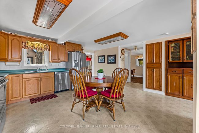 465 Causeway View Rd S, House other with 3 bedrooms, 2 bathrooms and 7 parking in Ennismore ON | Image 9