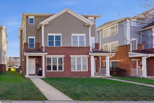 181 Court St, Newark, NJ, 07103-3824 | Card Image