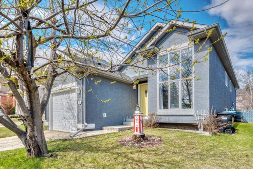 32 Somercrest Manor Sw, Calgary, AB, T2Y3C3 | Card Image
