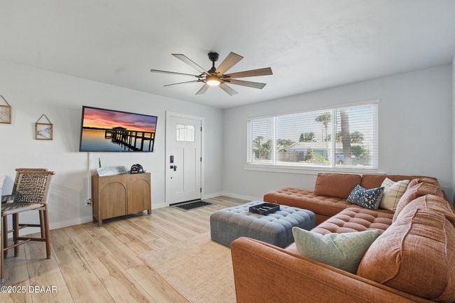Living room view from the hall | Image 7