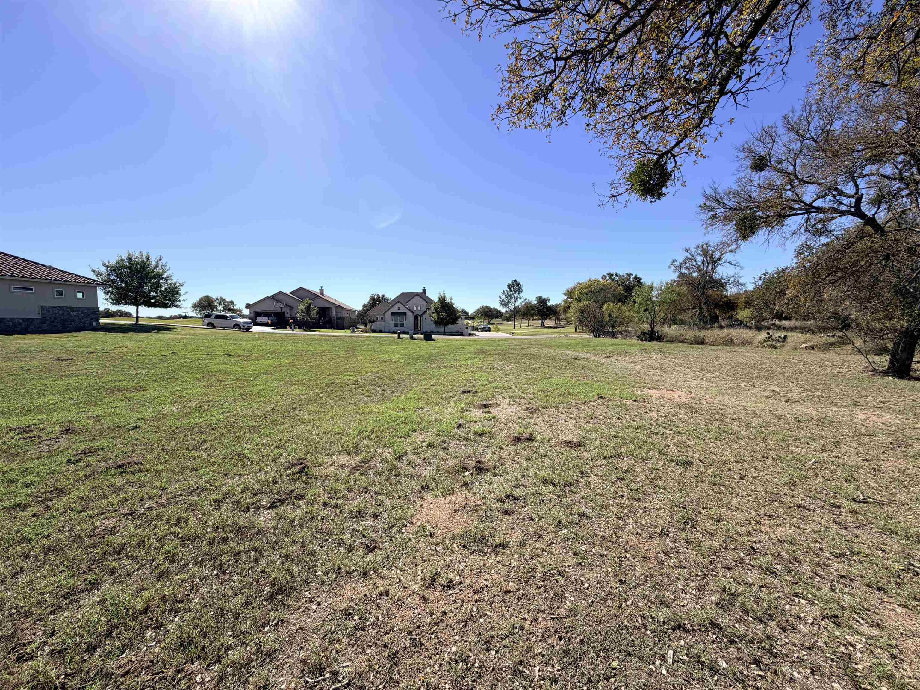 Land in Kingsland 3