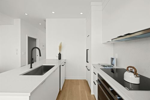 2414 Victoria Dr, Vancouver, BC, V5N5Y3 | Card Image