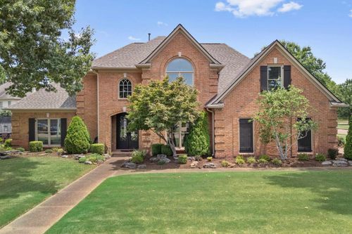 2068 Dogwood Garden Dr, Germantown, TN, 38139-6924 | Card Image