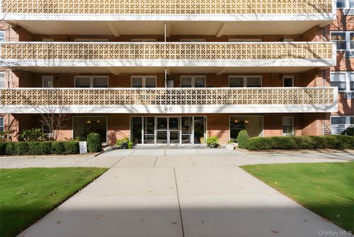 apt-pr2-45 Hill Park Ave, Great Neck, NY, 11021-3771 | Card Image