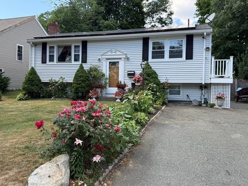 39 Central St, Brockton, MA, 02301-5710 | Card Image