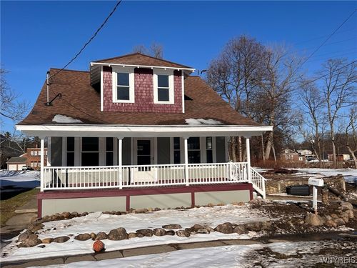 8 Rix Place, Hanover, NY, 14136 | Card Image