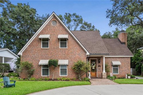 2121 Victoria Dr, Daphne, AL, 36526-4267 | Card Image