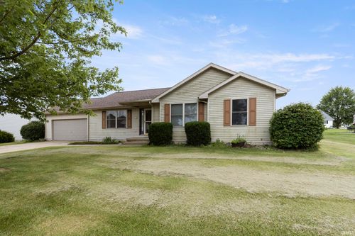 704 Aster Ct, Bourbon, IN, 46504-1820 | Card Image