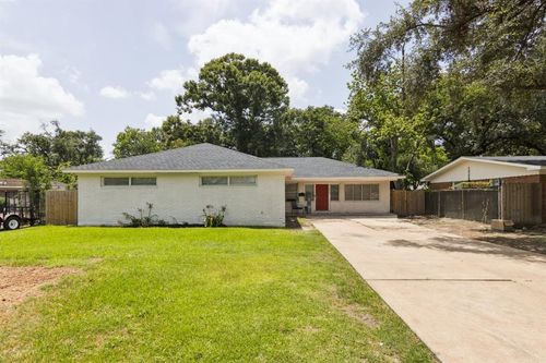 1606 Oaks Dr, Pasadena, TX, 77502-1810 | Card Image