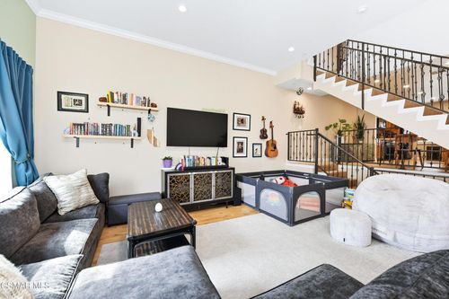 104-5241 Colodny Dr, Agoura Hills, CA, 91301-2629 | Card Image