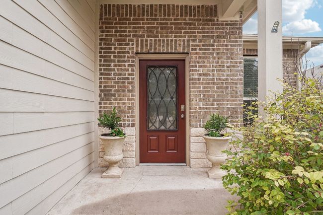 10017 Pinnacle Crest Loop, House other with 3 bedrooms, 2 bathrooms and null parking in Austin TX | Image 5