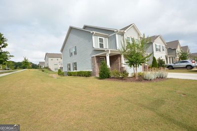 6903 Woodtrail Run, House other with 5 bedrooms, 3 bathrooms and null parking in Flowery Branch GA | Image 2