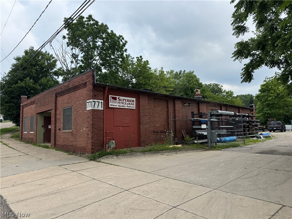 771 Moon St, Akron, OH 44307