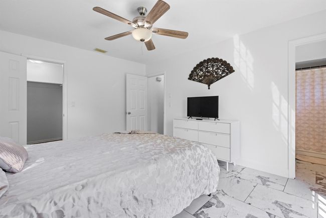 733 Se Academy Ln, House other with 2 bedrooms, 2 bathrooms and null parking in Port St. Lucie FL | Image 15