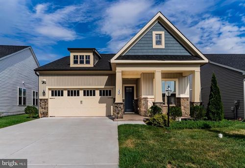 33 Rolling Hills Way, GETTYSBURG, PA, 17325-6052 | Card Image