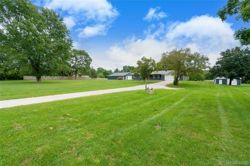 4566 Clyde Rd, Howell, MI, 48855-9720 | Card Image
