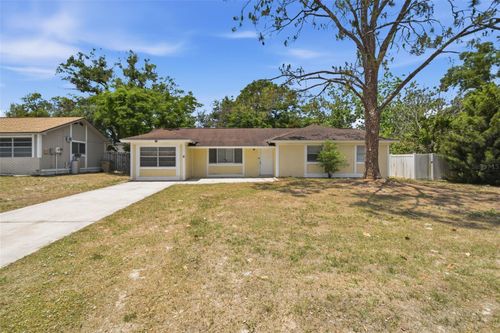8412 Renald Blvd, Temple Terrace, FL, 33637-7325 | Card Image