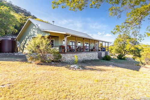 546 Beulah Pl, Utopia, TX, 78884-2551 | Card Image