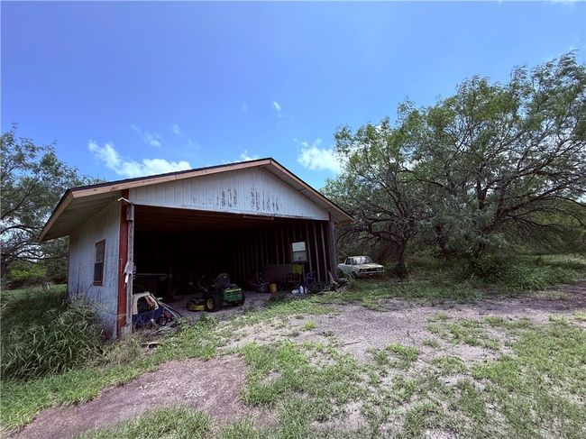 5742 Hidden Valley Loop, House other with 3 bedrooms, 2 bathrooms and null parking in Sandia TX | Image 16
