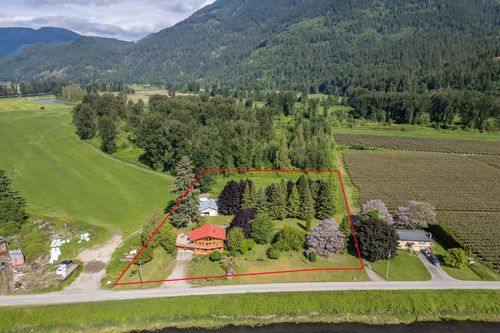 {{alt}} | Card Image