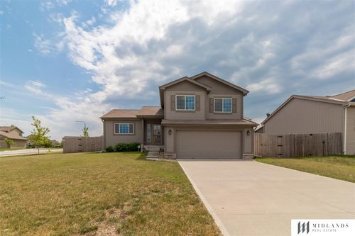 13709 S 44th Street, Bellevue, NE, 68123 | Card Image