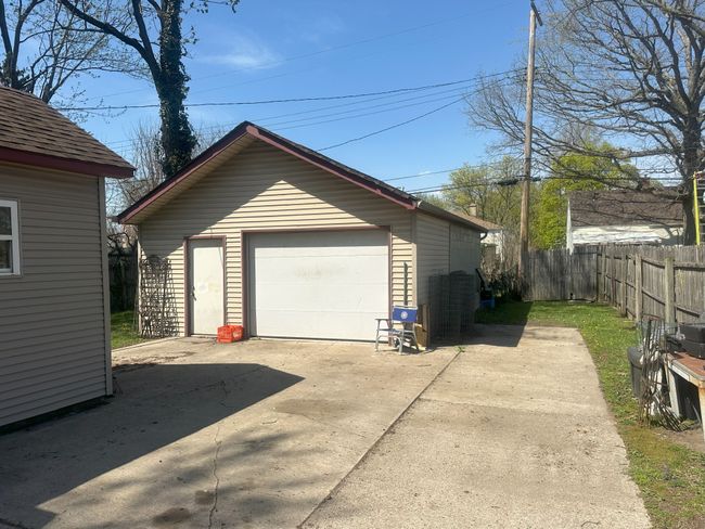 127 E Shevlin Ave, House other with 2 bedrooms, 1 bathrooms and null parking in Hazel Park MI | Image 7