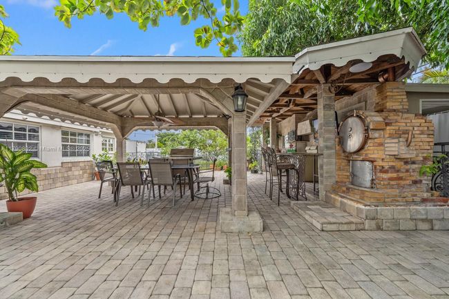 6800 Sw 26 Th St, House other with 2 bedrooms, 3 bathrooms and null parking in Miramar FL | Image 22