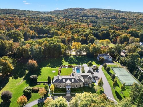 610 Harland St, Milton, MA, 02186-5270 | Card Image