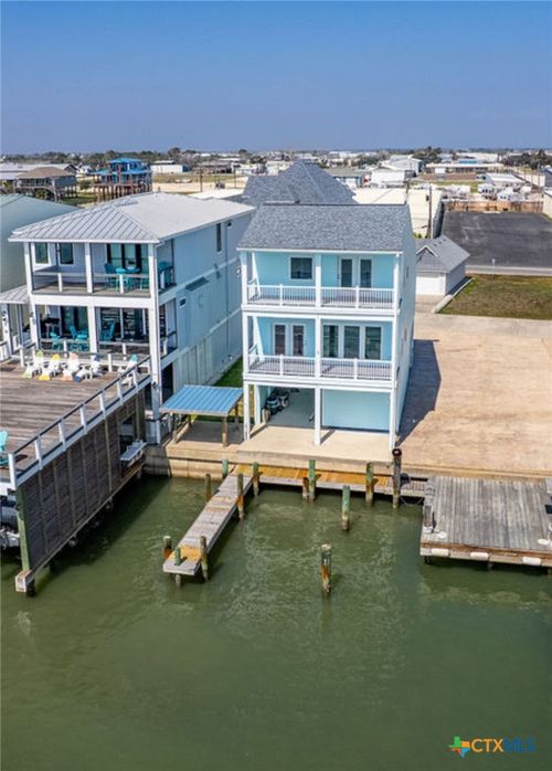 27 Las Palmas Dr, Port O Connor, TX, 77982-2262 | Card Image