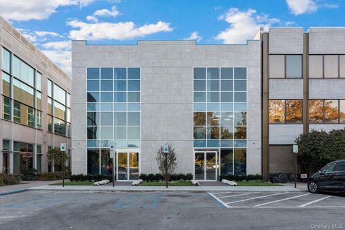 301-308-1051 Franklin Ave, Garden City, NY, 11530-2922 | Card Image