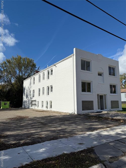 98 Edith St, Pontiac, MI, 48342-2988 | Card Image