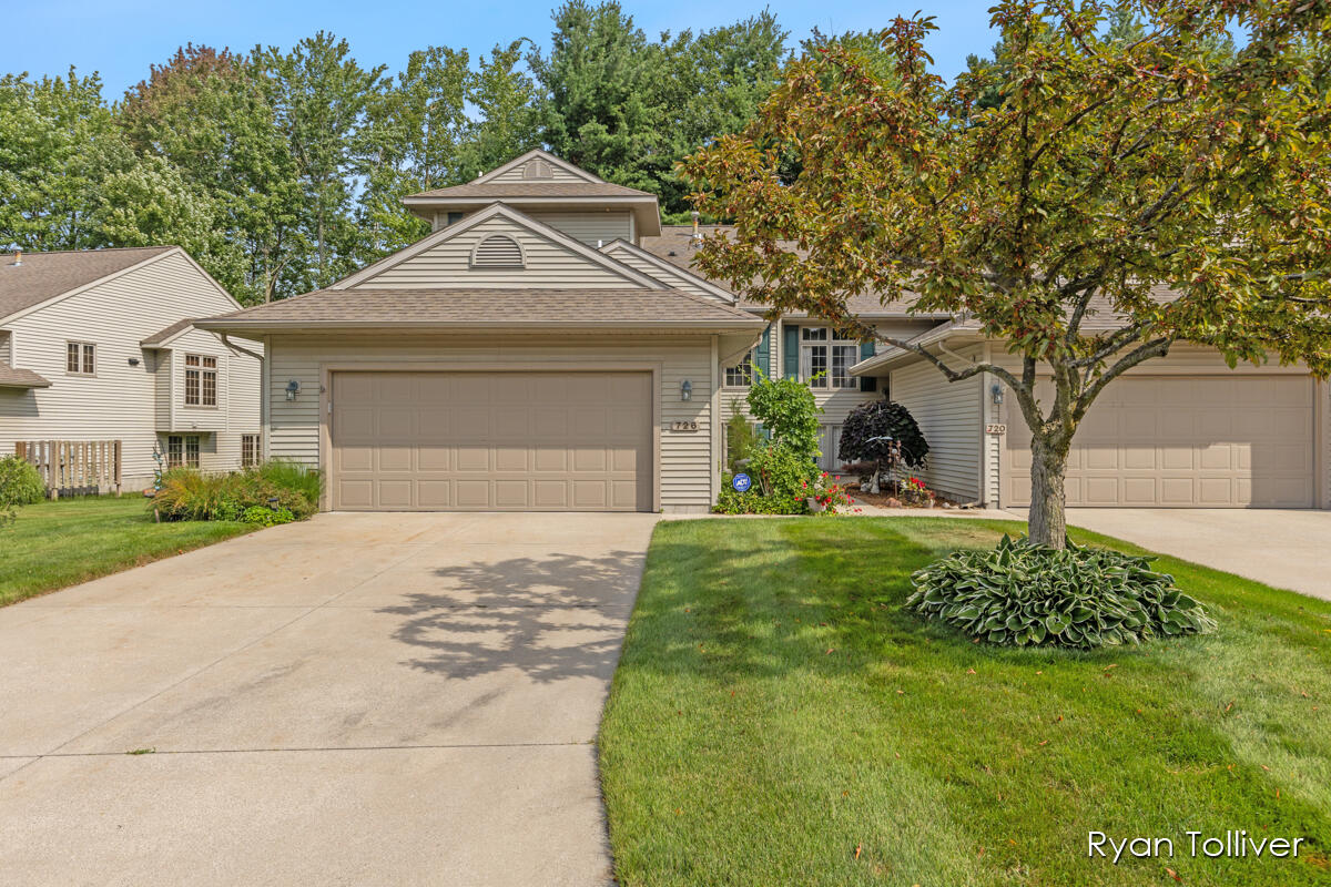 Tournament Cir, Norton Shores, MI 49444